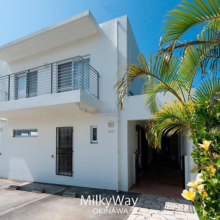 Вилла Okinawa Milky Way Йомитан Экстерьер фото